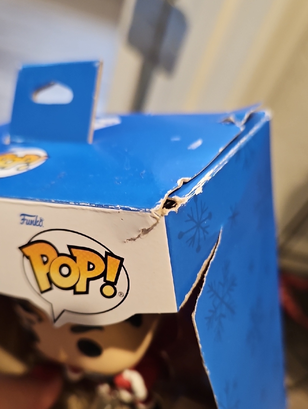 Funko Pop! Hallmark Superman Christmas Tree Ornamment 2021, NIB (Creases) - Picture 8 of 11